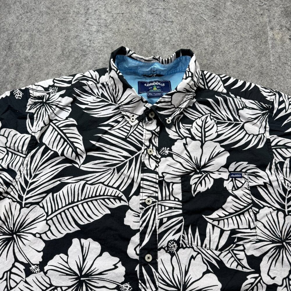 Chubbies Visual Ferner Shirt Men XL Black White Floral Stretch Short Sleeve